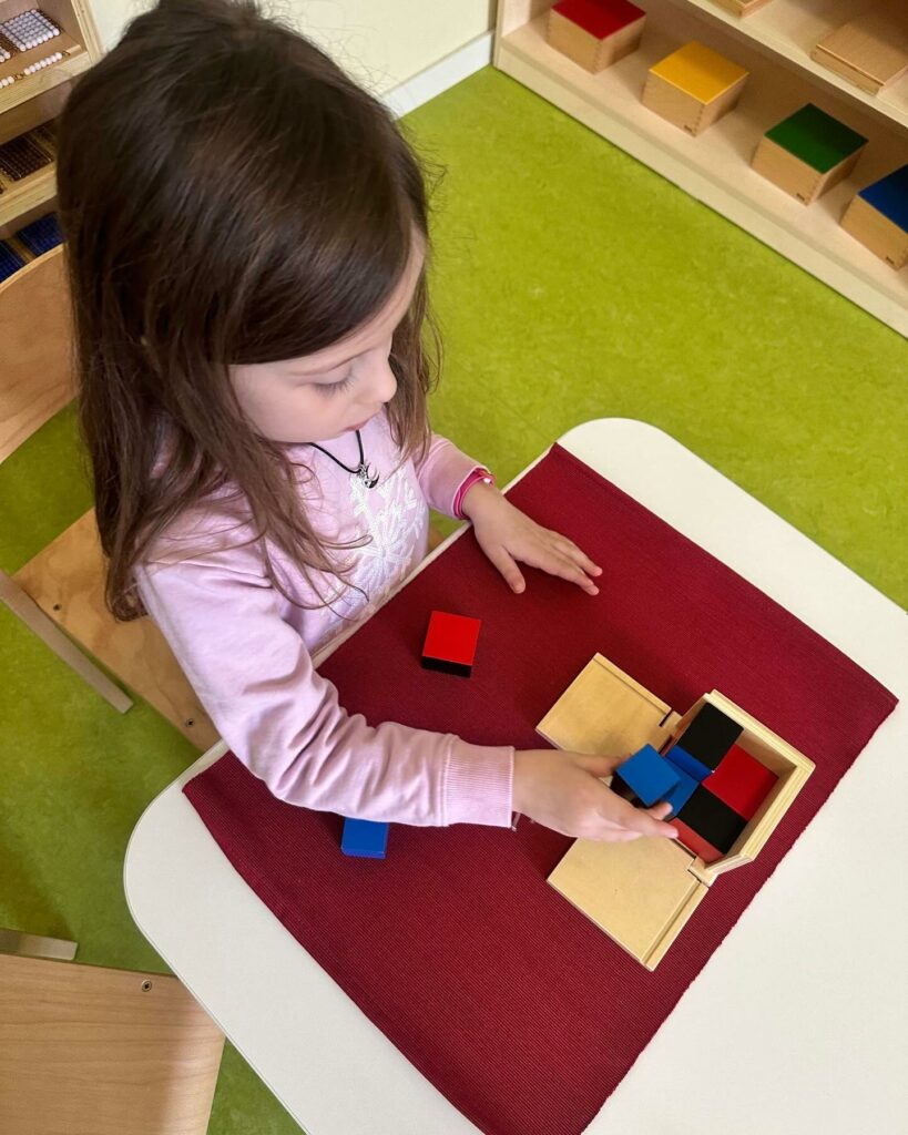 Montessori pracovní blok