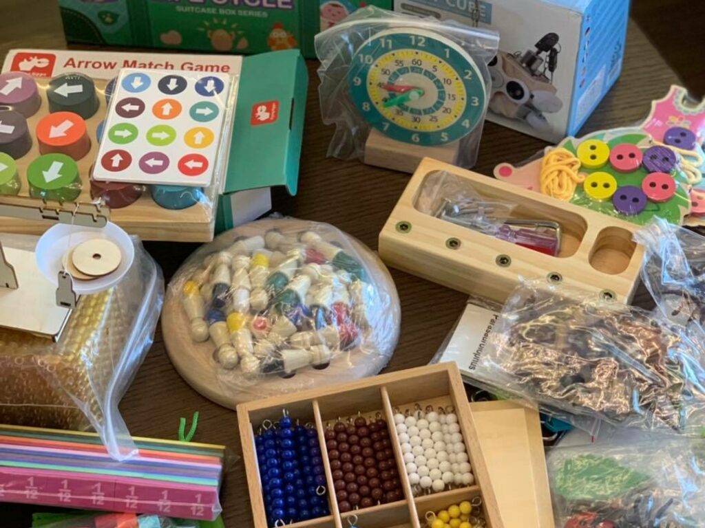 Montessori pomůcky