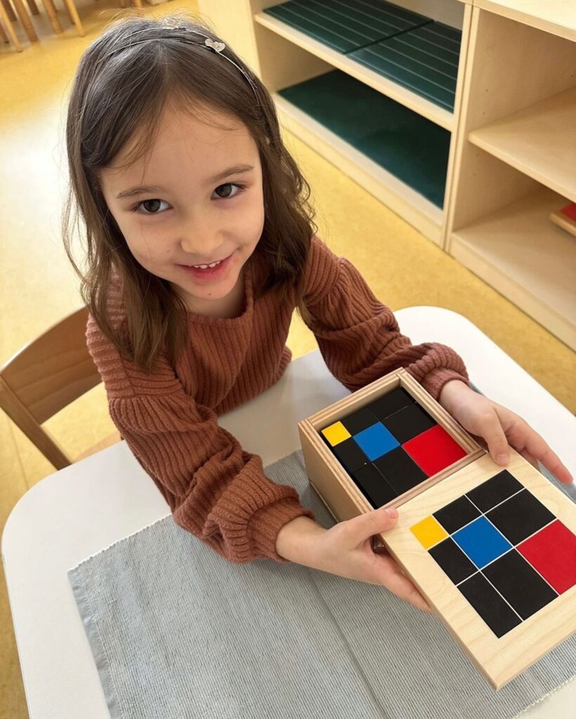 Práce v Montessori pracovním bloku!