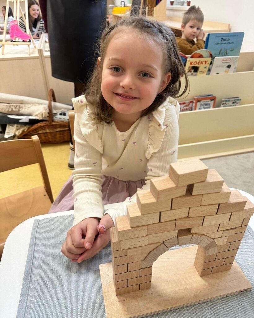 Práce v Montessori pracovním bloku!
